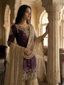 Ensemble de robe Sharara pour femmes, design de créateur |   Kurti en soie avec broderie lourde, travail de sequins et dori, et dupatta - Product Image 5