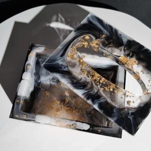 Caja de pañuelos decorativa de resina con diseño único para uso en el hogar moderno, dormitorio, cocina y baño, disponible a precio de mayoreo. - Product Image 1