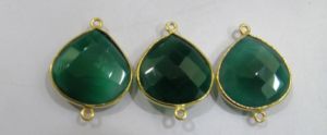 Connecteurs en onyx vert naturel en forme de cœur de 20 mm, breloques à double boucle avec serti briolette - Product Image 2
