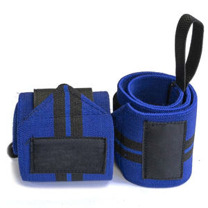 Bandes de maintien pour poignets conçues pour les séances d'entraînement quotidiennes au gymnase, offrant un soutien ferme pour une musculation contrôlée. - Product Image 3