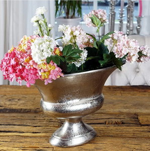 Jarrón de Diseño Europeo Moderno y Sencillo, de Aluminio Plateado Mate, Ecológico, Impermeable, Duradero, Hecho a Mano y Personalizable - Product Image 4