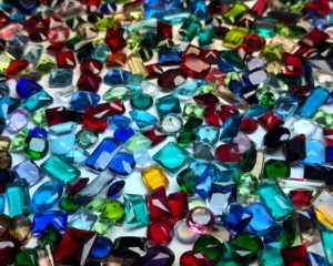 Lote al por mayor de 25000 quilates de gemas sueltas de cristal hidrotermal facetadas con corte esmeralda y cabujón surtido para fabricación de joyas - Product Image 6