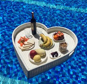 VIET NAM Bandeja Flotante Decorativa de Ratán de Acero, Forma de Corazón, para Piscina, Desayuno, Metal, Moderna - Product Image 4