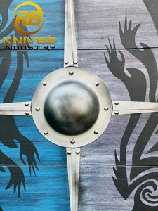 Escudo Redondo Vikingo de Madera Hecho a Mano con Base Metálica para Cosplay de Guerrero Nórdico Medieval, LARP y Batalla - Product Image 2