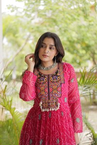 Women's <b>Green</b> Floor-Length Traditional Anarkali Suit With Embroidery Loose Fit For Diwali India Pakistan Style - Product Image 6
