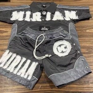 Ensembles deux pièces personnalisés pour homme, style streetwear d'été, avec impression sérigraphiée, comprenant un short et une veste en nylon coupe-vent - Product Image 1