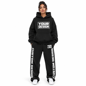 Ensemble de survêtement en molleton double face à épaules tombantes, deux pièces, avec logo personnalisé imprimé en relief, capuche à cordon de serrage et poignets élastiques. - Product Image 1