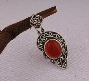 Pendentif en onyx rouge naturel, bijoux en argent sterling 925, pendentif en pierre précieuse rouge vibrante, style vintage, collier ovale en onyx pour femmes - Product Image 4