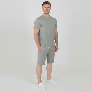 Conjunto de Camiseta y Pantalones Cortos de Verano, Talla Grande, Transpirable, Casual, con Logotipo Personalizado, Estampado Sólido, Venta al Por Mayor de Fábrica - Product Image 3