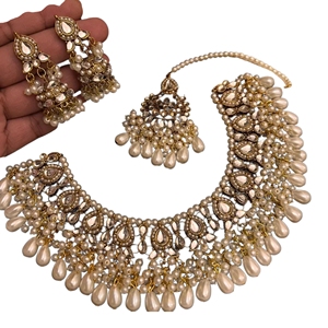Nouveautés Bijoux pour Femmes Vente en Gros Collier Choker Indien Parures de Mariée avec Boucles d'Oreilles Ensemble de Bijoux Tendance Disponible à la Vente - Product Image 1