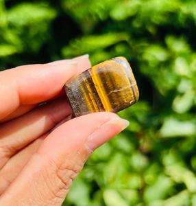 Vente en gros d'agates naturelles de haute qualité, polies à la main, œil de tigre, cristal, 15-30 mm, formes personnalisées, décoration Feng Shui pour la maison - Product Image 4