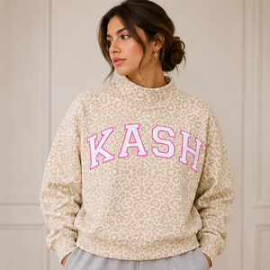 เสื้อสเวตเชิ้ตคอเต่าแบบวินเทจสำหรับแฟนกีฬา Kash Customized Varsity Letter พรีเมียม ขายส่ง เหมาะสำหรับวันแข่งขัน สไตล์สตรีทแวร์ - Product Image 3
