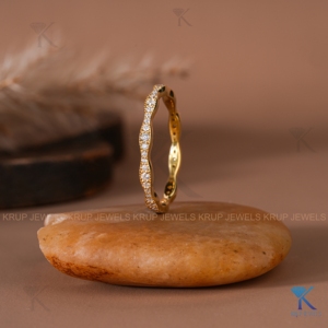 แหวนเพชรทรงหยักแบบเต็มวง 14K ทองคำแท้สีเหลือง ดีไซน์เรียบหรู ซ้อนกันได้ เหมาะสำหรับเป็นของขวัญวันครบรอบสำหรับผู้หญิง - Product Image 2