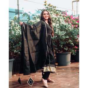 Conjunto de Traje de Chifón de Rayón Color Negro Carbón para Mujer, Talla XS - Product Image 5