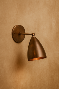 Applique murale conique artisanale en laiton brut style Mid-Century Modern de Calvin Handicraft, en laiton massif, idéale pour mariages, anniversaires et plus encore. - Product Image 2