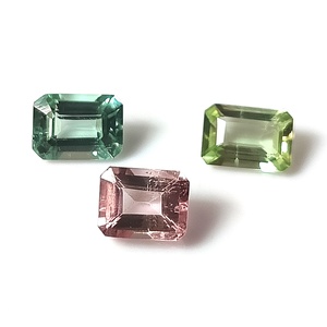 Turmalina multicolor pastel natural de 3.20 ct, corte esmeralda de 7x5 mm, par de 3 piezas de gemas sueltas de Zambia - Product Image 1