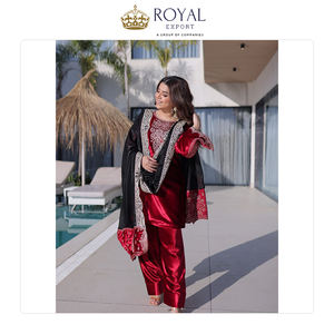 Suministro al por Mayor de Ropa Pakistaní, la Mejor Colección de Diseñador de Terciopelo con Bordado, Colección de Trajes de Fiesta en Venta - Product Image 3