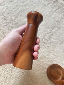 Wholesale Z/F GLOBAL EXPORT Gourd Shape Kitchen 8 Inch Acacia Wood Rotary Knob Manual Salt & <b>Pepper</b> <b>Grinder</b> Eco-Friendly - Product Image 5