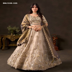 Lehenga semi-cousu en soie fantaisie lourde avec broderie Zari et sequins, coupe trapèze - Blouse - Dupatta - Vente en gros - Product Image 1