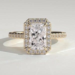 Anillo de Diamante Corte Radiante, Oro Sólido de 14K, Engaste Halo, Anillo de Compromiso para Mujer, Certificado IGI, Estilo Clásico - Product Image 1