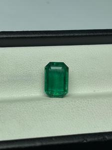 พลอยสีเขียวธรรมชาติทรงแปดเหลี่ยมสำหรับทำเครื่องประดับ - Product Image 4