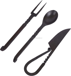 Couverts médiévaux en acier inoxydable vintage ensemble en métal pour ustensiles de cuisine nouvelle cuillère et fourchette en métal dans un style vintage - Product Image 5