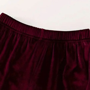 Survêtement en polaire pour femme, conçu pour une chaleur douillette et un confort quotidien, avec un tissu doux, une coupe décontractée et un look élégant, parfait. - Product Image 6