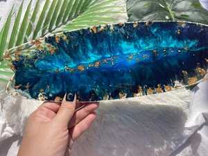 Resin Handicraft Serving <b>Tray</b> with Special White and Gold Rim Design <b>Perfume</b> & Earring Decorative <b>Tray</b> for Easter at Low Price - Product Image 2