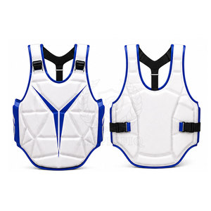 Protection de poitrine rembourrée légère en cuir de haute qualité personnalisée pour la boxe, le MMA, le kickboxing, les arts martiaux, la lutte et l'entraînement - Product Image 6