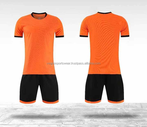 Uniforme de Fútbol Personalizado de Alta Calidad, 100% Poliéster, Elástico, de Secado Rápido, para Equipos de Fútbol - Product Image 5