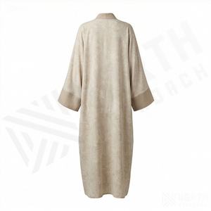 Robe Abaya d'hiver personnalisable pour musulmanes, style turc halal à ouverture frontale, dernier design de burqa avec logo personnalisé sur tissu - Product Image 2