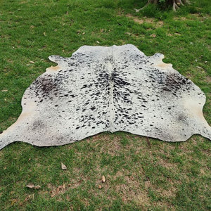 Alfombra de piel de vaca natural hecha a mano, alfombra de cuero de vaca auténtica para decoración de dormitorio, alfombra decorativa de piel de vaca. - Product Image 2