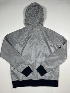 เสื้อแจ็คเก็ต Anorak สีเงินแบบมีฮู้ด ซิปเต็มตัว บุผ้าเพชร แนวสปอร์ต ลำลอง ไซส์พลัส สำหรับทุกเพศ - Product Image 2