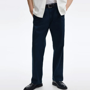 กางเกงชิโน่ผู้ชายทรงสลิมฟิต ผ้าเนื้อนุ่มยืดหยุ่น สวมใส่สบาย ทันสมัย เหมาะกับการแต่งกายแบบลำลองในชีวิตประจำวัน - Product Image 1