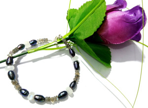Natural Black Freshwater Pearl & Labradorite <b>Bracelet</b>, Handmade Moonstone Gemstone Jewelry, Adjustable Crystal <b>Bracelets</b> - Product Image 4