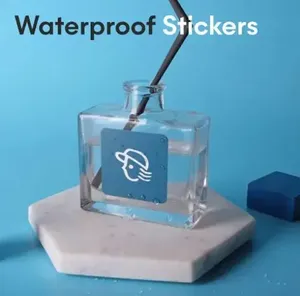 Feuille/Rouleau d'autocollants en vinyle brillant imperméable personnalisé de qualité supérieure, étiquettes de logo imprimées résistantes aux UV pour l'emballage - Product Image 2