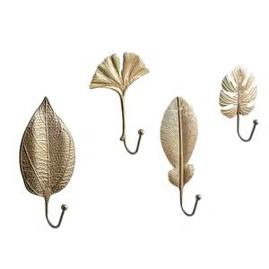 Ganchos de pared metálicos de estilo decorativo para colgar abrigos, sombreros y bolsos en la entrada. - Product Image 3