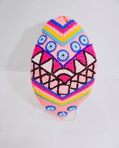 Bandeau en tissu fait main avec motif de drapeau perlé rouge, blanc et bleu pour fêtes et anniversaires - Product Image 3