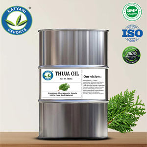 น้ำมันหอมระเหยทูจาบริสุทธิ์จากธรรมชาติ Thuja occidentalis สกัดด้วยไอน้ำ สำหรับอโรมาเธอราพีและบำบัด ผู้จัดจำหน่ายและผู้ผลิต - Product Image 3