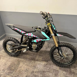 Bicicleta Hyper Bee de Ruedas Grandes, Talla 49, Nueva y Muy Solicitada - Product Image 1