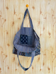 Sac fourre-tout matelassé patchwork en gros – Grand sac à main en coton à bandoulière pour femme - Product Image 5