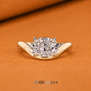 Bague de fiançailles ovale à sertissage est-ouest, bague de mariage solitaire pour elle, bague en diamant de laboratoire, ajustement classique confortable - Product Image 1