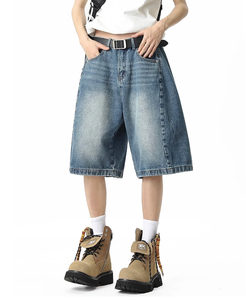 Pantalones cortos de mezclilla lavados de cintura alta para hombre, estilo casual holgado con trabillas para cinturón y cierre de botón, ideales para un look urbano. - Product Image 1
