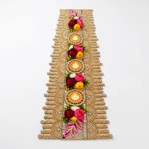 Camino de Mesa Bordado Floral con Diseño de Cuentas Doradas y Portavelas para Decoración del Hogar en Bodas y Navidad - Product Image 6
