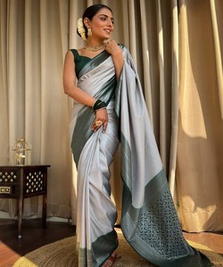 Sari de Seda Verde Claro, Vestido de Boda Tradicional Indio, Estilo Banarasi, Drapeado con Borde Decorado, Largo hasta el Suelo, para Mujer - Product Image 2