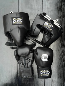 Set de Boxeo Cleto Reyes de Alta Calidad, Estilo Mexicano, con Cierre de Gancho y Bucle, de Cuero Premium, Antideslizante, para Sparring - Product Image 5