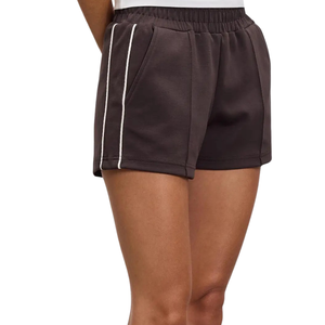 Shorts de sport respirants pour femmes avec passepoil, vêtements de sport décontractés, entraînement, course à pied, gym, détails passepoilés, légers, coupe-vent, imperméables - Product Image 2