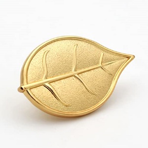 Pomo de latón con acabado dorado minimalista en forma de hoja, diseño moderno, tirador novedoso para muebles, cajones y puertas, metal de alta calidad. - Product Image 1