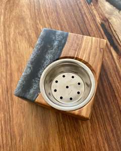 Quemador de Incienso de Resina Epoxi y Madera de Lujo Crystal Tide, Hecho a Mano por Artesanos, Recolector de Ceniza y Soporte para Incienso para Espacios Espirituales - Product Image 3