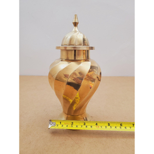 Recipiente para Almacenamiento de Alimentos de Calidad Superior Hecho de Metal con Diseño Único, Bañado en Color Dorado, Aspecto Atractivo, Tarro para Jengibre con Tapa Superior - Product Image 5